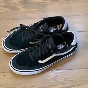 VANS PRO new with tag